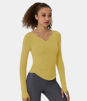 Halara Notched Thumb Hole Sports Women's Tops Butterscotch | ZBMVSUR-09